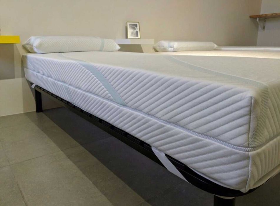 Чохли на замку для матрасів. Чохол. Наматрасник. Чехол. Чехли