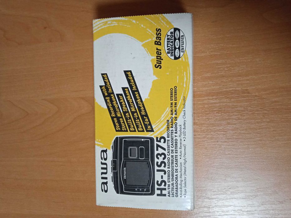 Кассетный стереоплейер - диктофон с радио AIWA HS-JS375