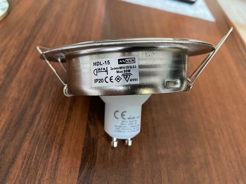 Oprawa Podtynkowa Halogenowa Led Ruchoma - 14 szt. kompletne.