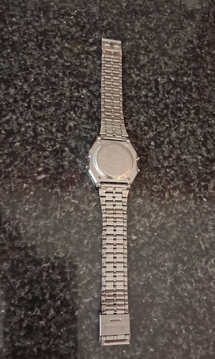 Relógios Novos (Pulseira em aço)