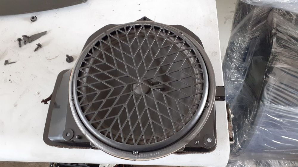 Głośnik Subufer Audi A4 B8 8T0 035 412