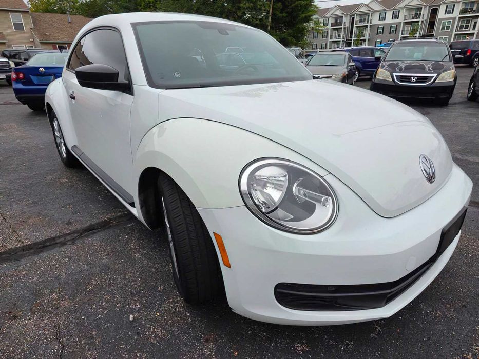 Volkswagen Beetle      2015