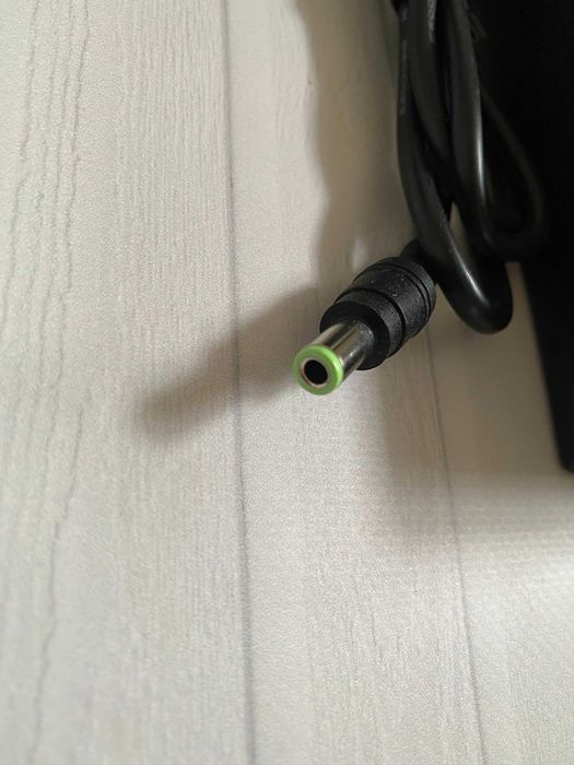 Зарядний пристрій  для ноутбука  TOSHIBA 19V 120W 6.3A 6.3*3.0мм