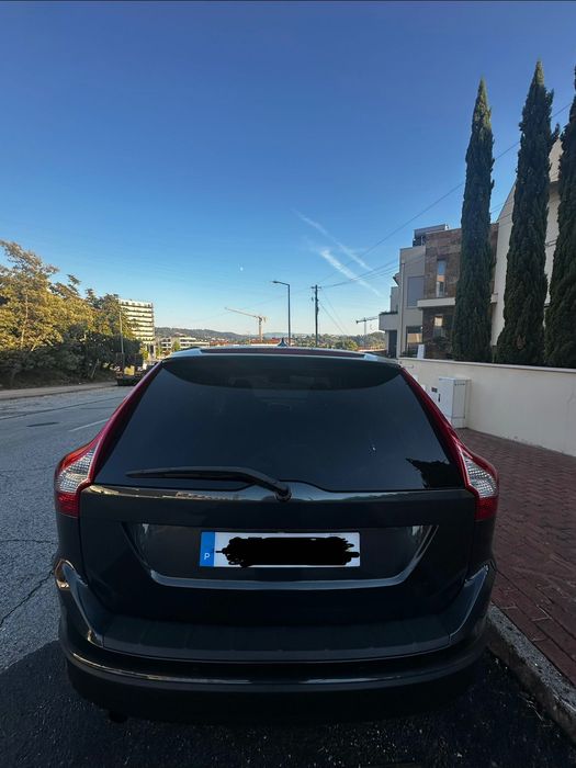 Volvo XC60 2.0 D4 163cv | 2012 | Pele | Manual |