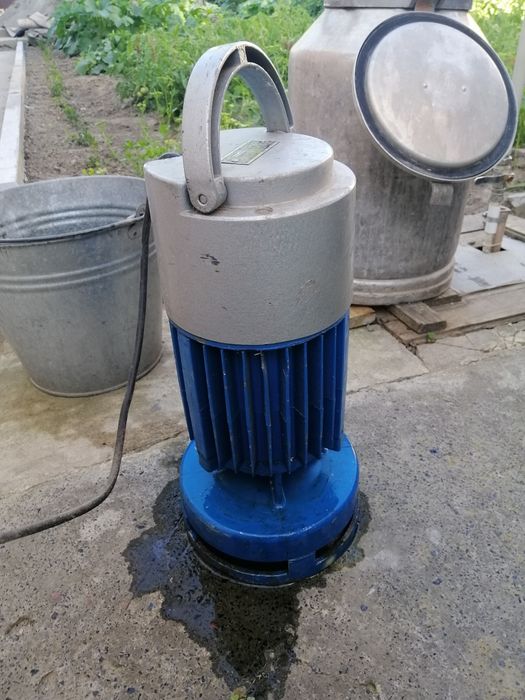 Електронасос водний