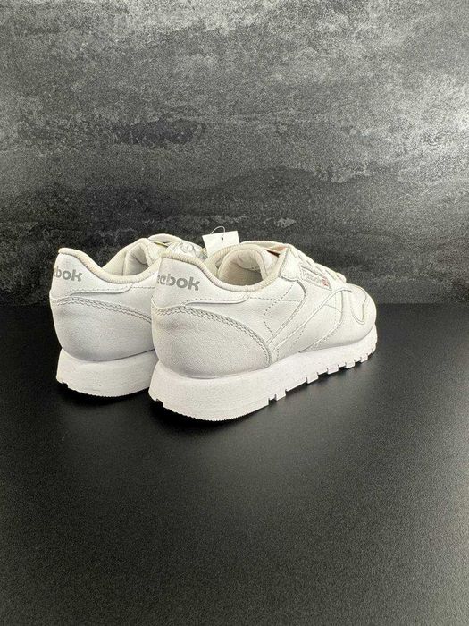 Кросівки REEBOK Classic Leather оригінал (35)