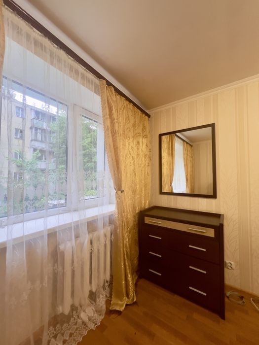 С ремонтом 2-х комнатная Варненская--парк Горького-Черёмушки--ГАЗ/ТЕЦ