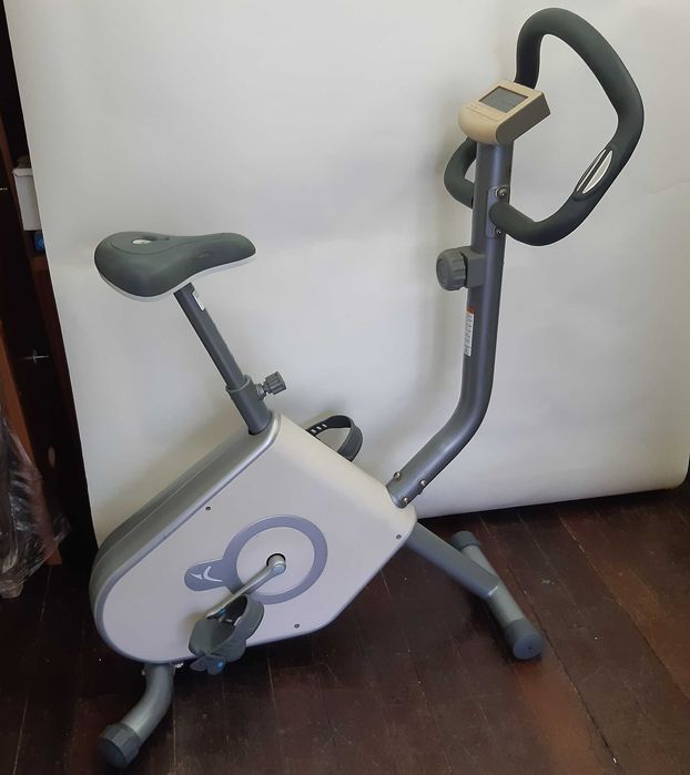 Aluguer Mensal de Bicicleta Estática Domyos FC100