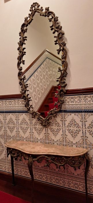 Conjunto mesa e espelho