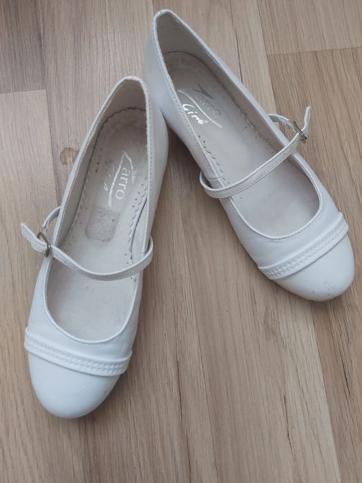 Buty komunijne 35