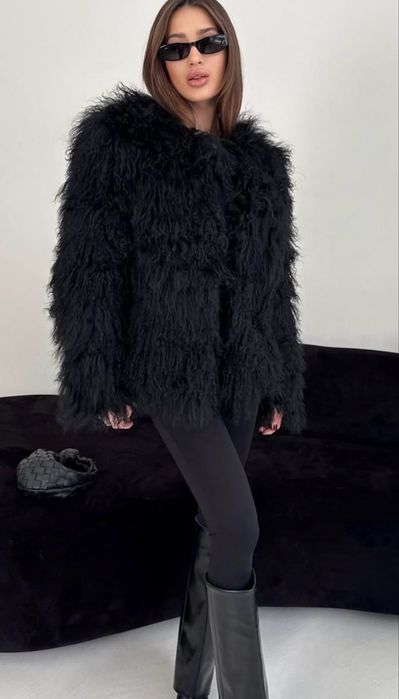 Шуба лама чорна