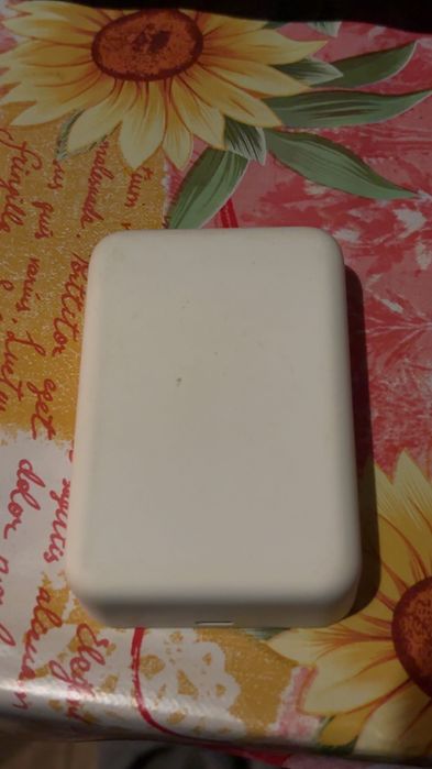 powerbank do ładowania indukcyjnego