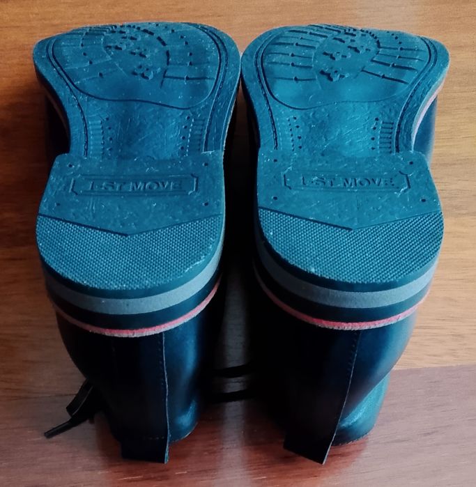 Buty typu chukka firmy EFEKT rozmiar trochę większe 41.