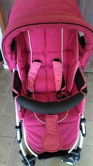 Carrinho bebé cor de rosa