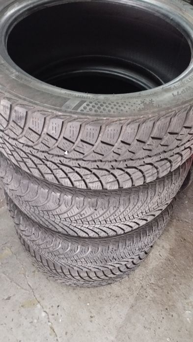 Pneus 225/45R17     usados