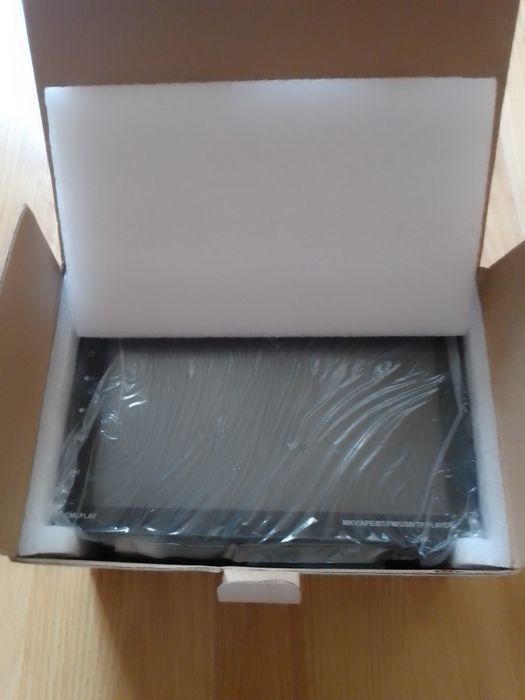 Продам новую автомагнитолу