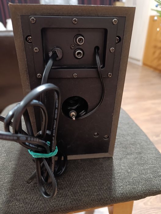 Акустична система 2.1