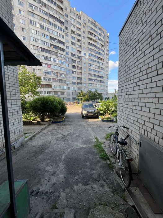 Продам гостинку в 5 мин. пешком от метро Киевская