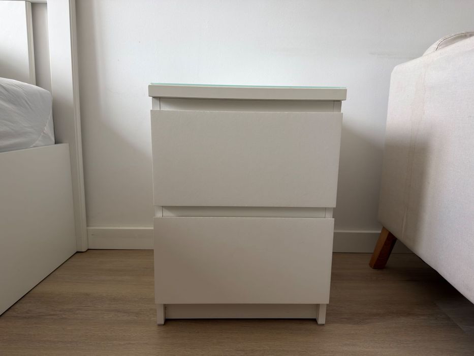 Cômoda c/2 gavetas ikea