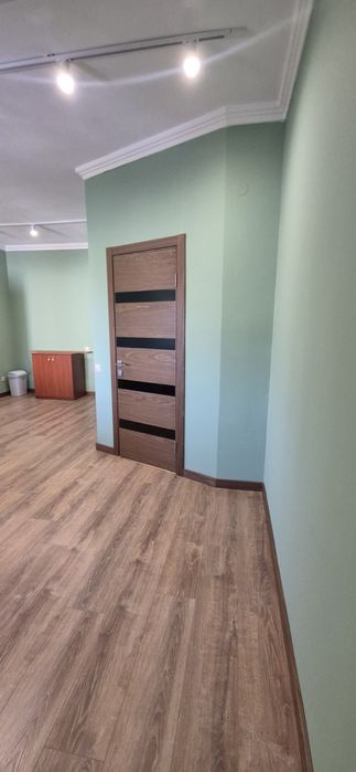 Офісне приміщення на 3кабінети з кухнею та санвузлом