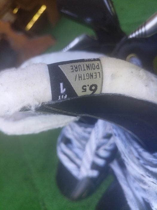 Łyżwy hokejowe Bauer M5 Pro rozmiar 41.5 FIT1