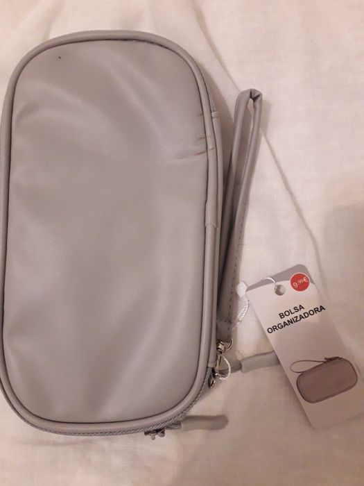 Bolsas Viagem Novas 3€