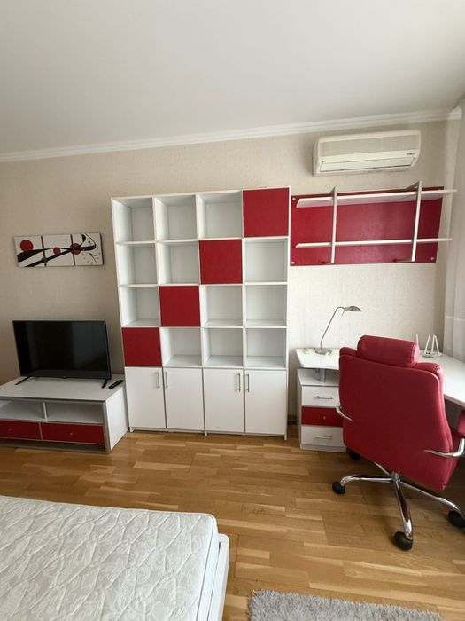 Оренда 2-к вул. Левка Лукʼяненка 15-Г, метро Мінська 7 хв!