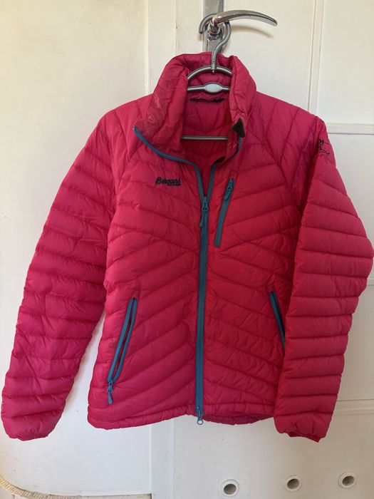 Kurtka lekka pierze norweska firmowa Bergans.