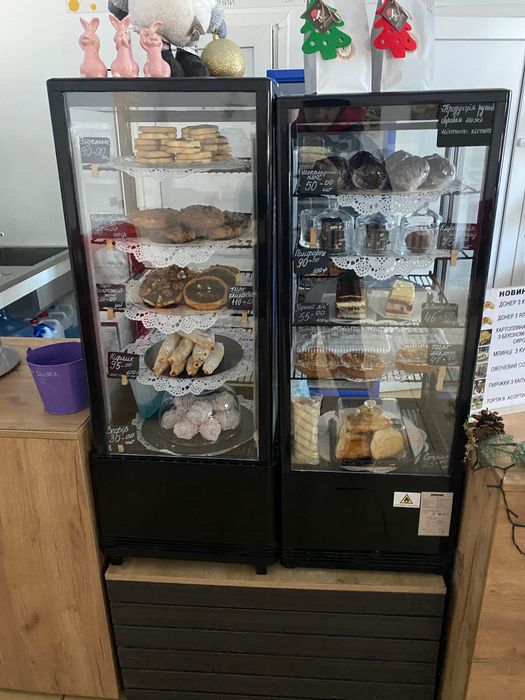 Продаж кондитерської вітрини