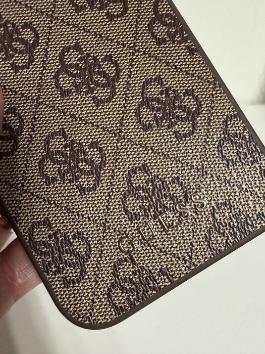 Capa Guess Iphone 17 Pro Max