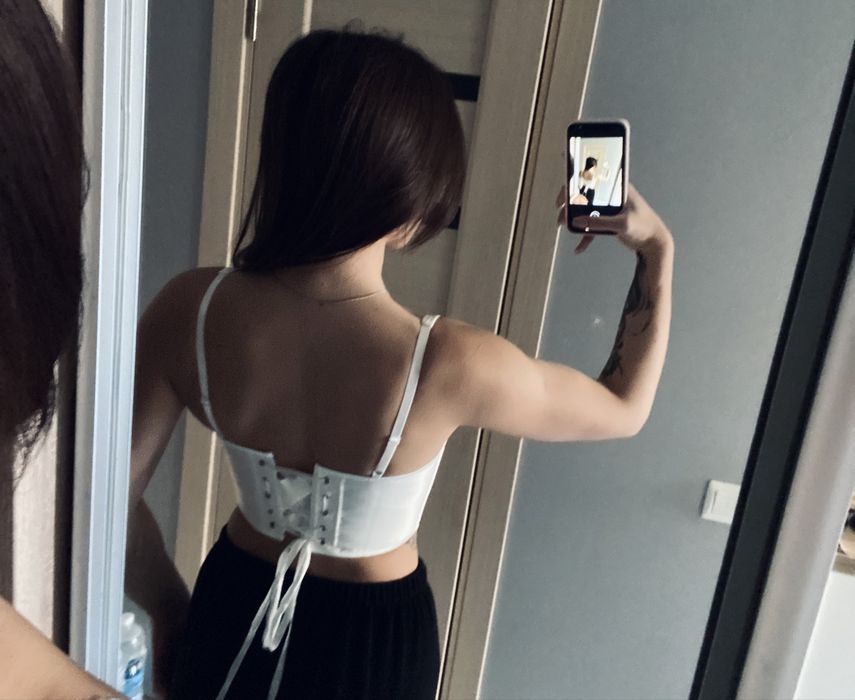 Білий  жіночий корсет