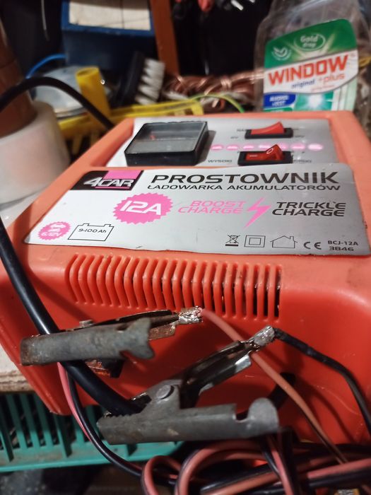 Zespół prostownikowy  12v/6A