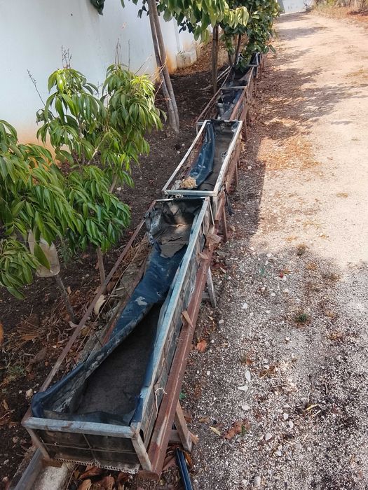 floreiras  em ferro