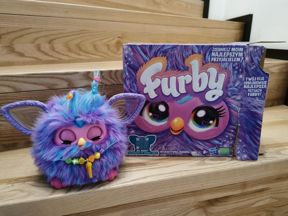 Furby zabawka interaktywna