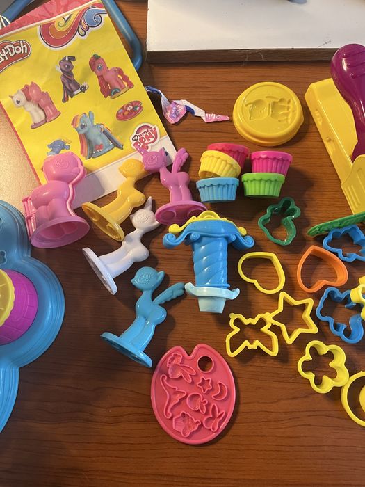 3 zestawy play-doh ciastolina