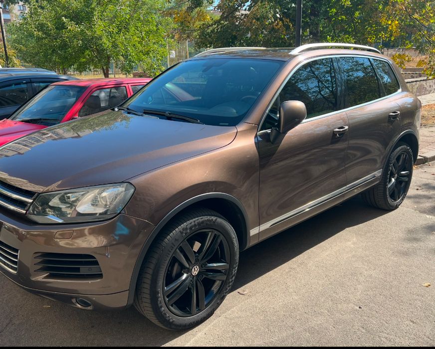 Автомобіль Volkswagen Touareg NF 2010