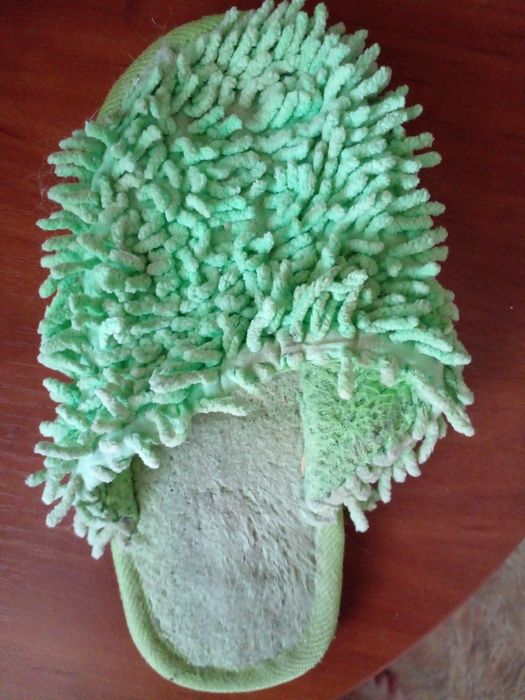 Продам детские тапочки