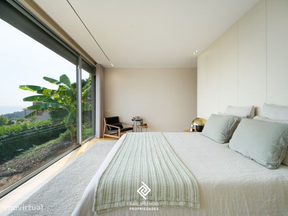 Moradia T3 espetacular com piscina e vista deslumbrante, a 10min do...