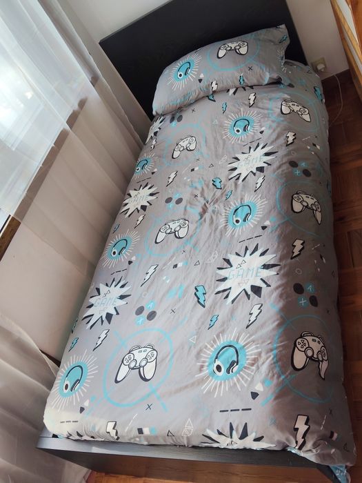 Cama preta solteiro