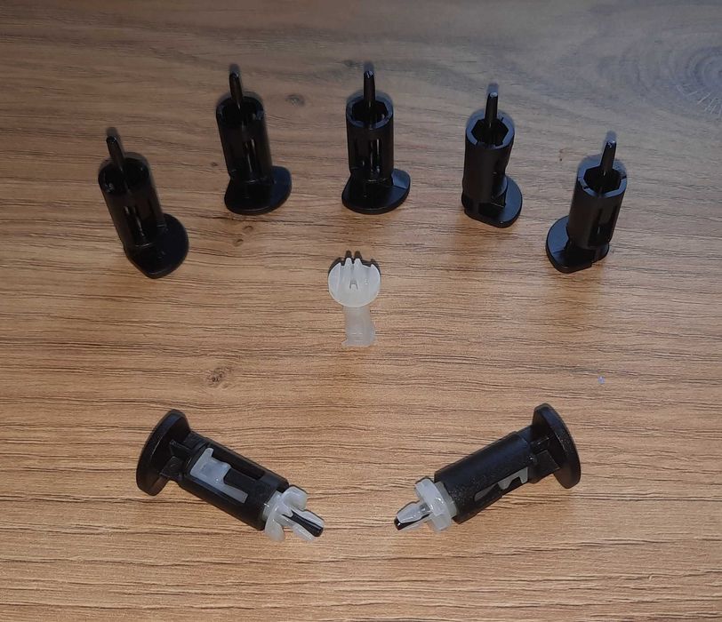 Крепления, ножки, клипсы для кулеров Intel 775 и 115х. Цена за 4 штуки