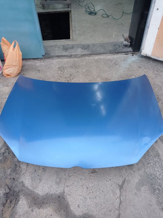 Продам бу капот на гольф -5 2005 рік.