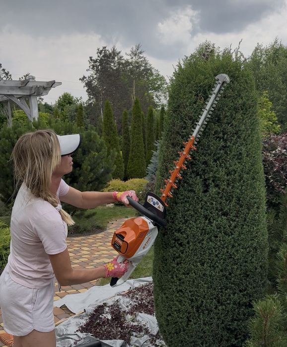 Садовник, уход за участком,стрижка растений