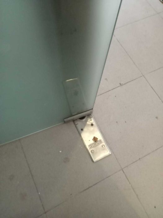 Portas de vidro de batente