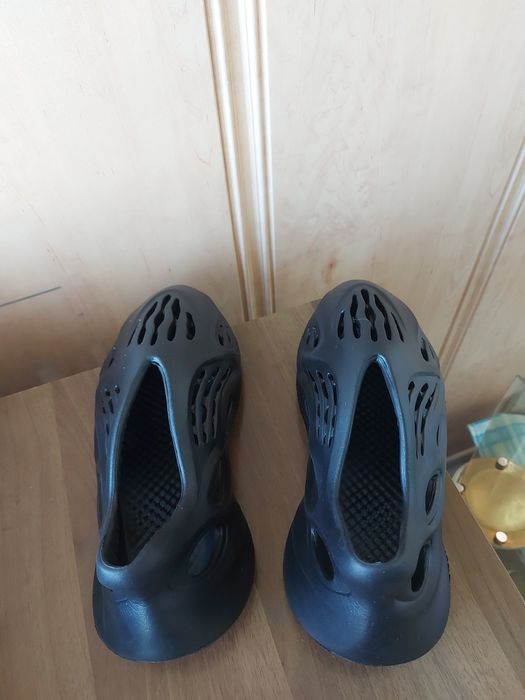 adidas yeezy foam runner 25,5