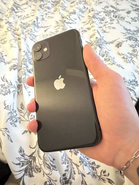 iPhone 11 – 128GB – Preto