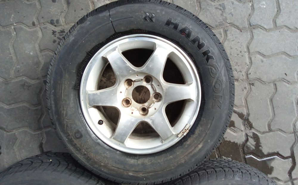 Jantes Hyundai Santa Fé R15 Com Pneus 215/70 Furação 5X114.3