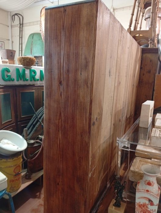 Móvel livreiro/louceiro