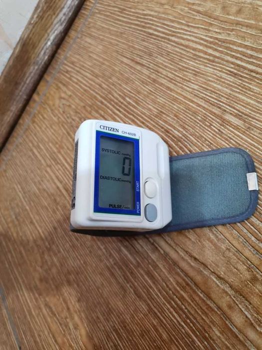 Тонометр автоматический на запястье Citizen CH-602B