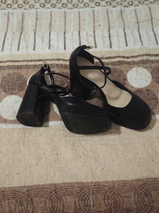 sapatos de tacao com fivela