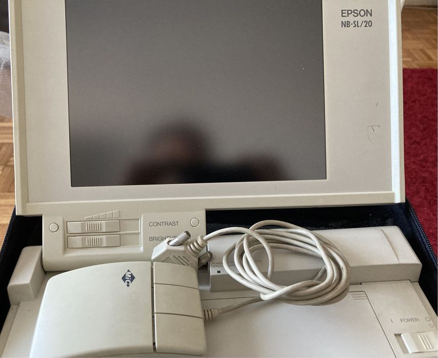 Computador portátil antigo